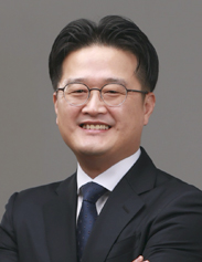김진웅 사진